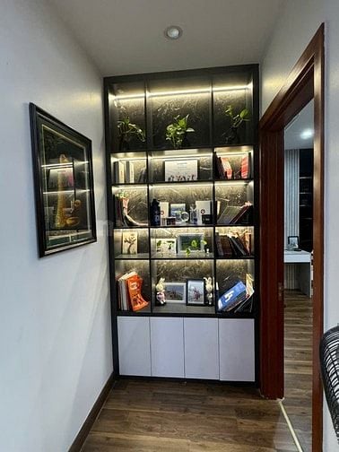 (Căn hoa hậu).Chủ nhà định cư nước ngoài cần bán lại 3 ngủ Goldmark 