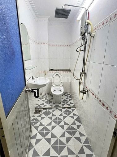 Cho Thuê Nhà Mặt Tiền Đường 23 khu-Bình Phú-P10-Q6, 17 triệu