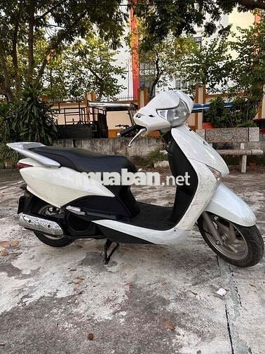 Nhà mình có chiếc xe không đi tới cần bán ạ
