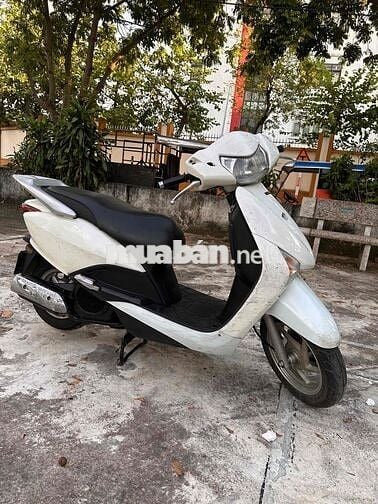 Nhà mình có chiếc xe không đi tới cần bán ạ