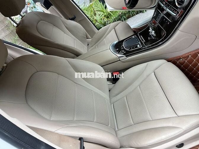 Mercedes Benz GLC 2020 200 - 40000 km