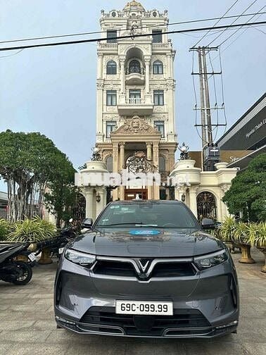 VinFast VF9 2024 Plus - 1400 km giá 1ty280