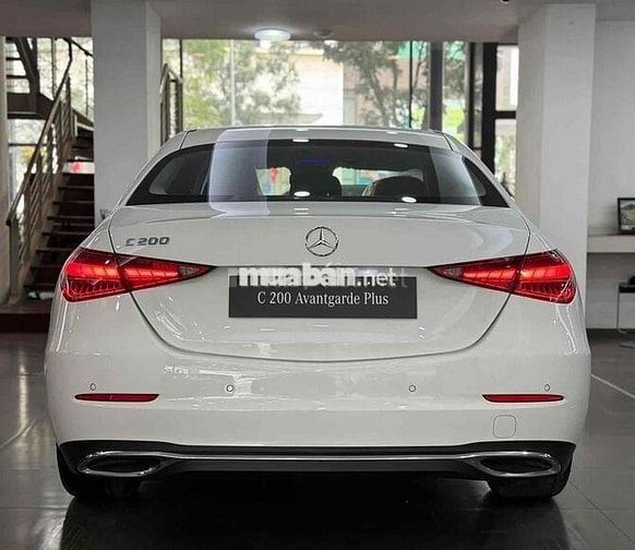 Mercedes Benz GLC Class 2023