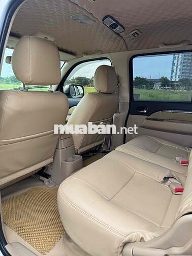 Ford Everest 2011 2.5L 4x2 AT - 138000 km