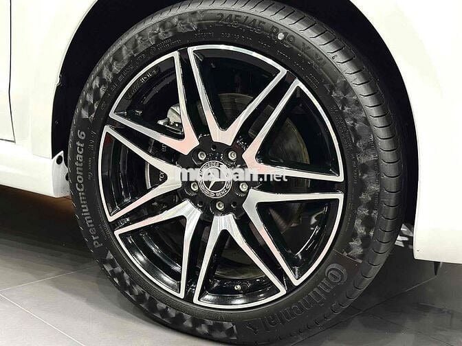 Mercedes Benz V Class 2023 V250 AMG