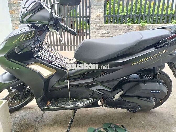 Xe AIRBLADE dòng nhập chính chủ mới tinh giá tốt