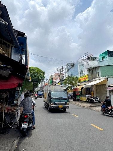 BÁN NHÀ MẶT TIỀN : 172D LẠC LONG QUÂN - P. 10 - Q. 11 - TPHCM
