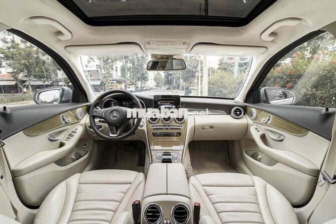 C250 Exclusive - 2017 màu trắng / nt kem siêu đẹp