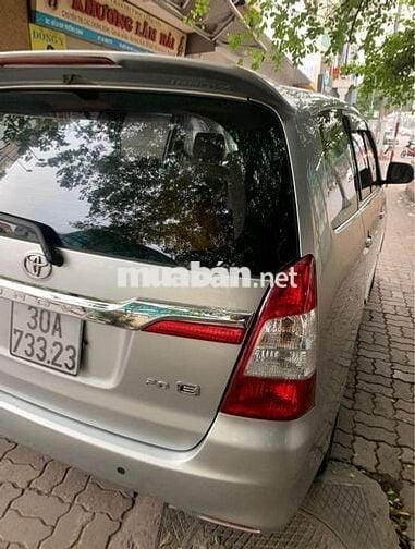 Toyota Innova 2015 2.0E - 900000 km
