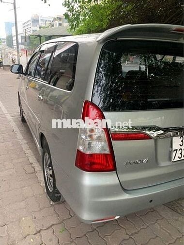 Toyota Innova 2015 2.0E - 900000 km
