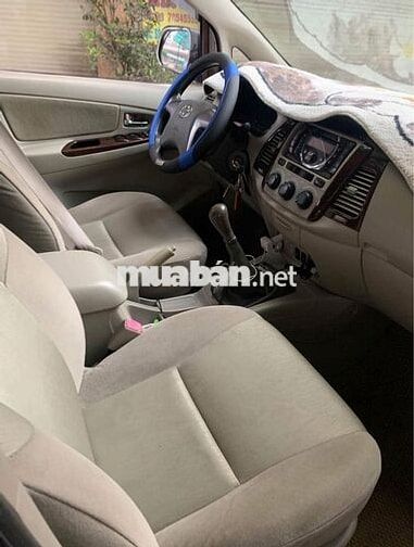 Toyota Innova 2015 2.0E - 900000 km
