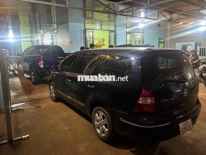 Nissan Grand livina 2010 1.8 AT - 100000 km