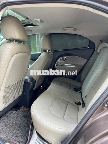 Kia Rio 2015 1.4 AT Hatchback - 95000 km