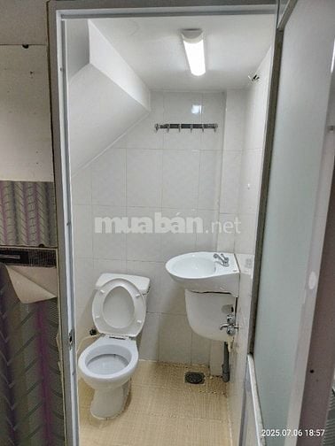 Cho thuê nhà nguyên căn Hẻm xe hơi 128/1 Bàn cờ P3Q3