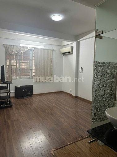 Cho thuê nhà mặt tiền Trần Phú, P.4, Quận 5, 3,8x12m, 2,5 lầu, 4 WC