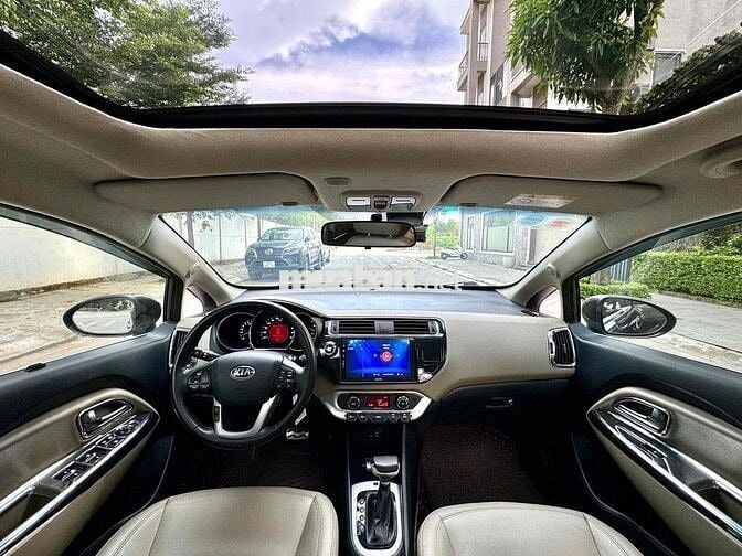 Kia Rio 2015 1.4 AT Hatchback - 95000 km