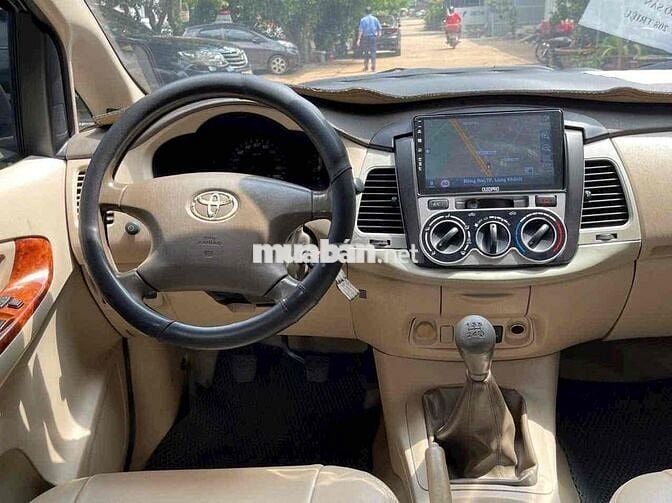 Toyota Innova 2007 G - 120000 km