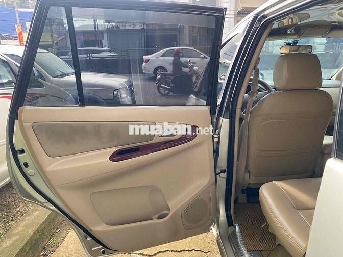 Toyota Innova 2006 G - 120000 km