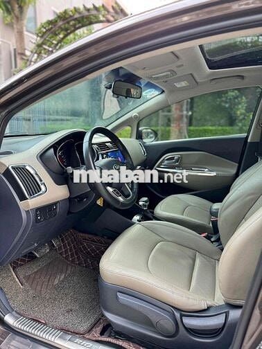 Kia Rio 2015 1.4 AT Hatchback - 95000 km