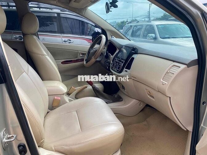 Toyota Innova 2006 G - 120000 km
