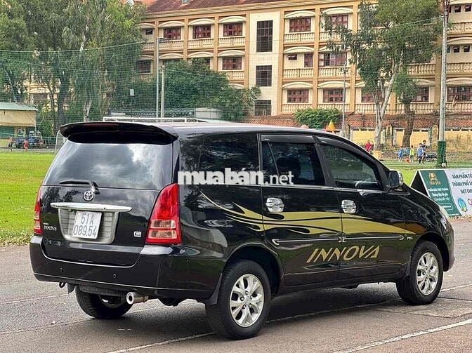 Toyota Innova 2007 G - 120000 km