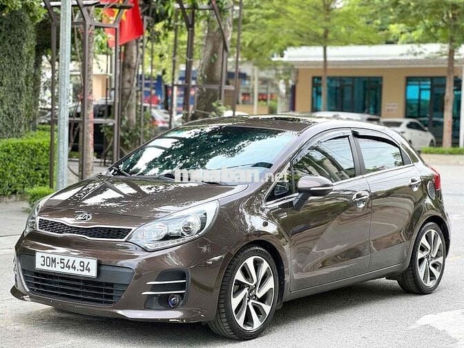 Kia Rio 2015 1.4 AT Hatchback - 95000 km