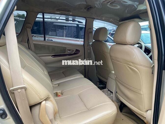 Toyota Innova 2006 G - 120000 km