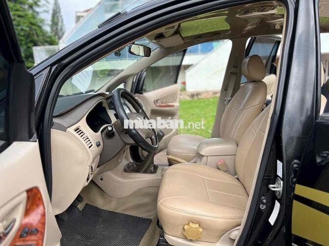 Toyota Innova 2007 G - 120000 km