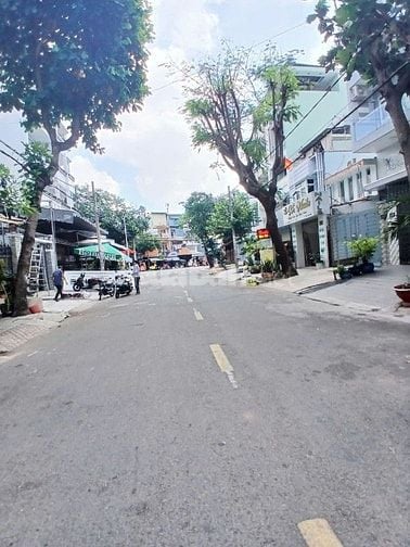 NHÀ ĐẸP ĐƯỜNG SỐ 13 Q6 ĐỐI DIỆN CÔNG VIÊN. GIÁ 13,5 TỶ