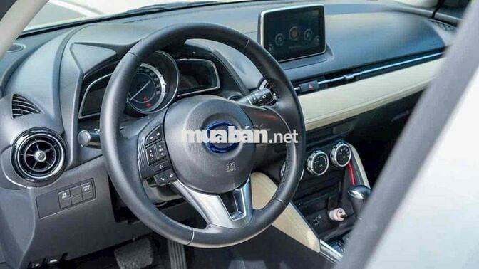Bán Mazda 2 Hatchback Sport 2015 nội thất kem