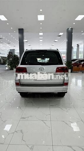 Bán Toyota Land Cruiser 4.6 V8, sản xuất 2015.