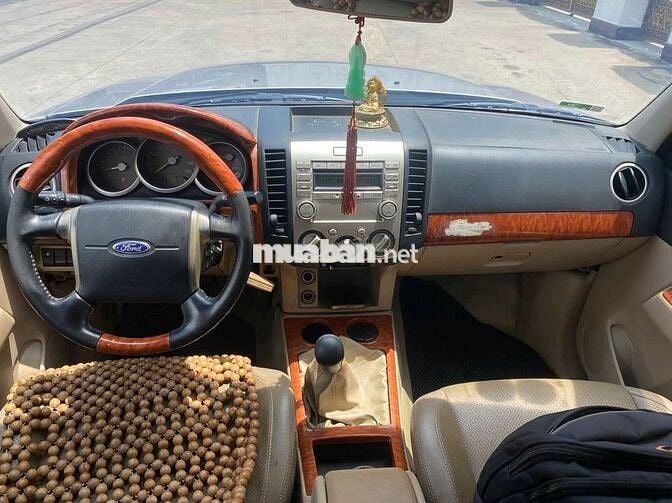 Ford Everest 2009 máy dầu - số sàn