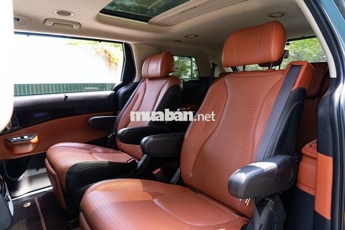 Kia Carnival Signature 2.2D 2023
