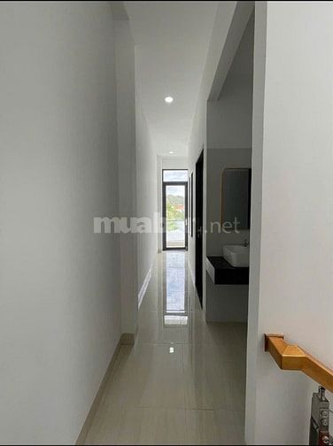 Nhà cần bán DT56m2-2tầng-3PN-ôtô Đậu cửa-Vĩnh hoà-Nha Trang- chỉ 2ty90