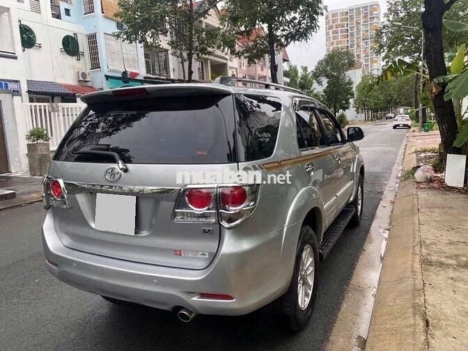 Toyota Fortuner 2013 số tự động, máy xăng 2.7