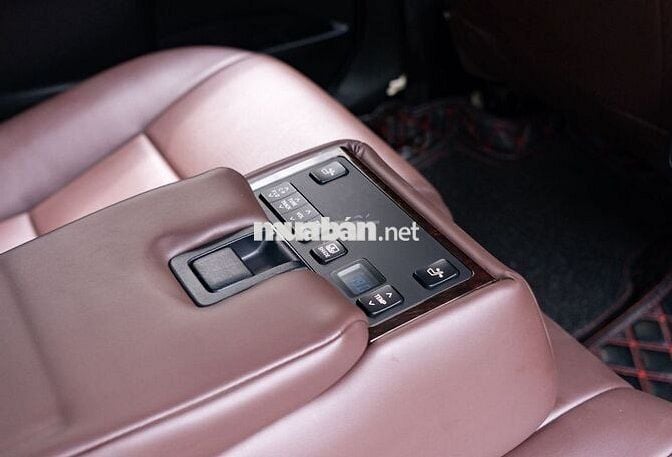 Toyota Camry 2.5Q 2015
