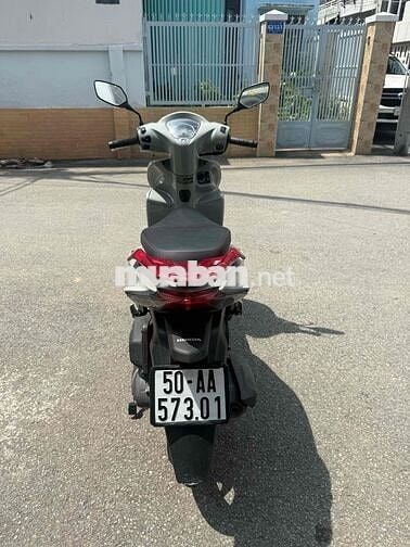 xe honda  vién 2025 màu xam xi măng mới ken  99%