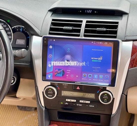 Toyota Camry 2013 2.0E -