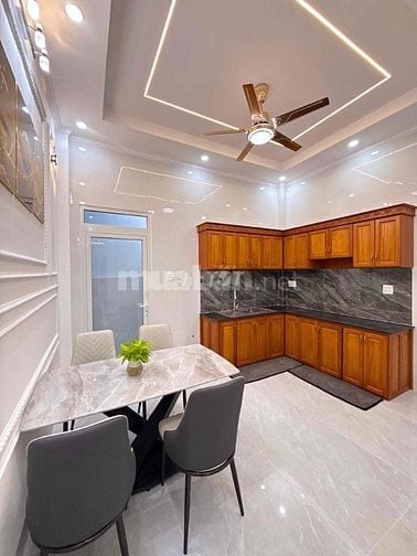 Chính chủ bán nhà mới xây - hẻm Đoàn Nguyễn Tuấn, Bình Chánh