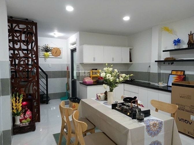 MẶT TIỀN ĐƯỜNG 12M KINH DOANH SẦM UẤT