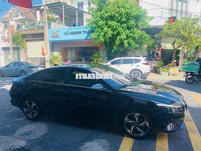 Hyundai Elantra 2022 2.0 AT Cao cấp - 55 km