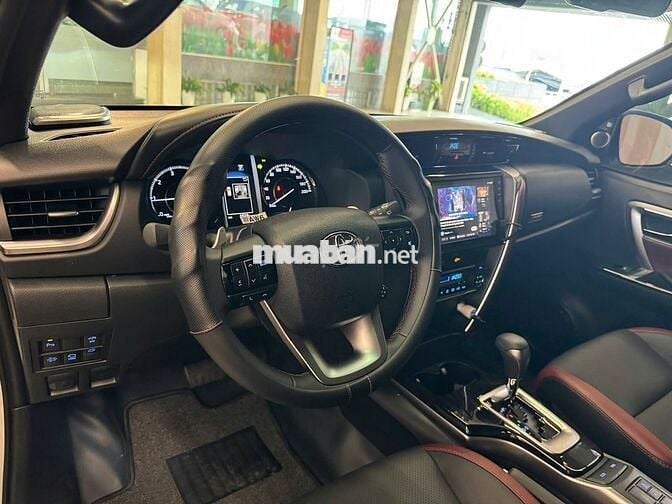 Toyota Fortuner 2025 Legender 2.4L 4x2 AT