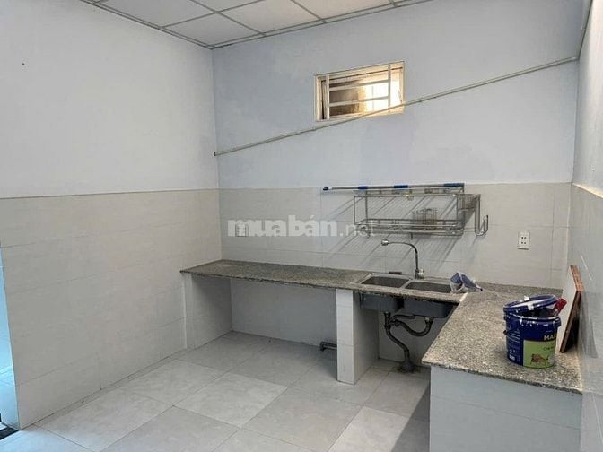 Cho thuê nhà nguyên căn mặt đường 6m , thông thoáng 