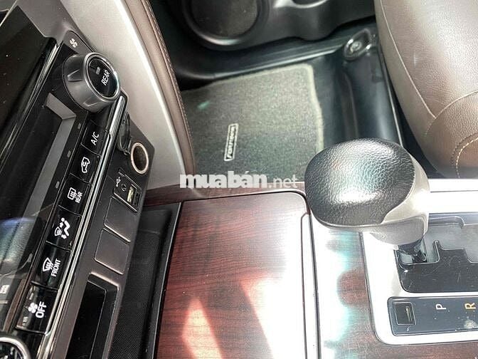 Toyota Fortuner 2019, máy xăng, 1 cầu, SRD
