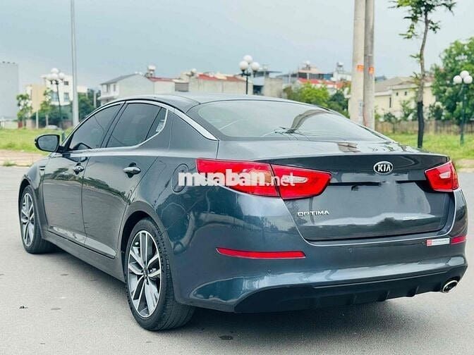 Kia Optima 2015 2.0 AT - 108000 km