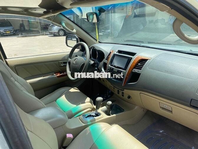 Toyota Fortuner 2009 2.7V AT