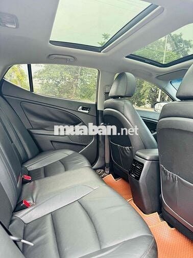 Kia Optima 2015 2.0 AT - 108000 km