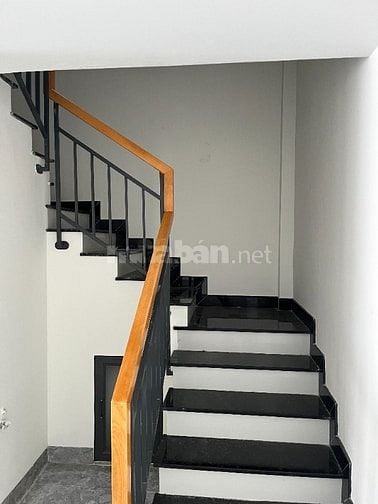 Cho thuê nhà mặt đường Trương Văn Bang , Quận 2 cũ 