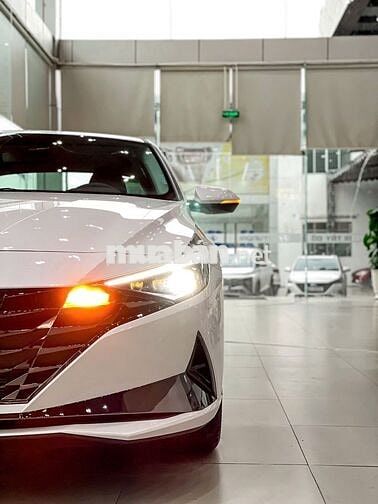 Hyundai Elantra 1.6AT Đặc Biệt – 140tr Nhận xe