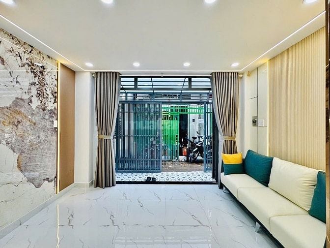 Nhà 2 Lầu đẹp Cao cấp hẻm 1 trục cách Mặt tiền Duy Tân 30m, P15, Q.PN
